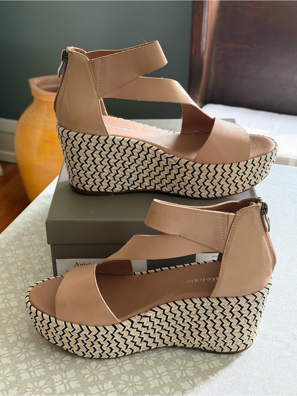 Antelope “Kat” Wedge Sandals NWT Size 40